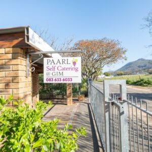 Black & White | Paarl Self-Catering @ Gim