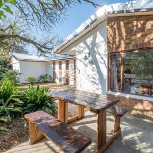 Black & White | Paarl Self-Catering @ Gim