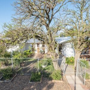 Sunflower | Paarl Self-Catering @ Gim